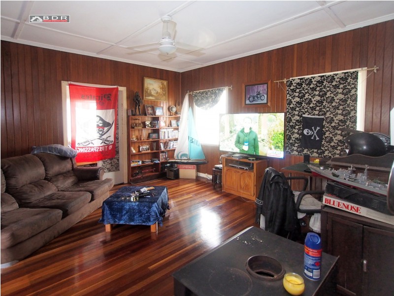 25 East Street, Howard QLD 4659