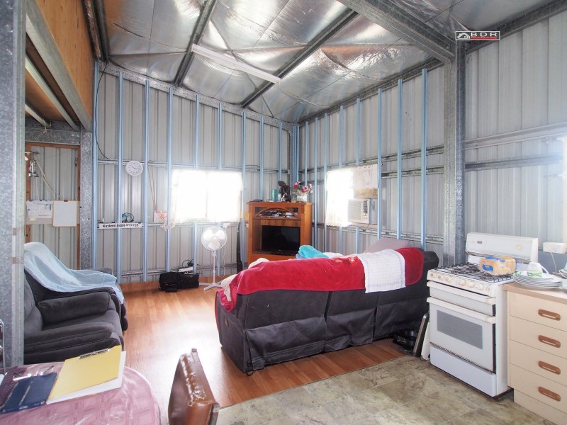 27553 Bruce Hwy, Childers QLD 4660