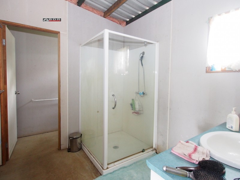 27553 Bruce Hwy, Childers QLD 4660