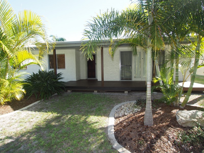 37 Burrum Heads Rd, Burrum Heads QLD 4659