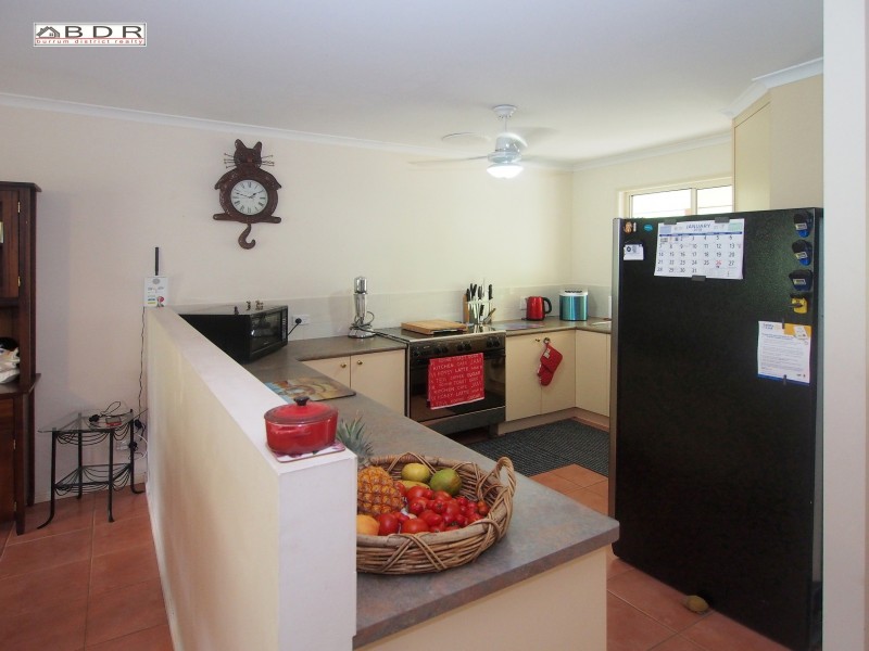 18 Island Close, Pacific Haven QLD 4659