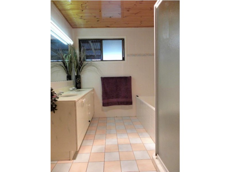 216 Old Toogoom Road, Beelbi Creek QLD 4659