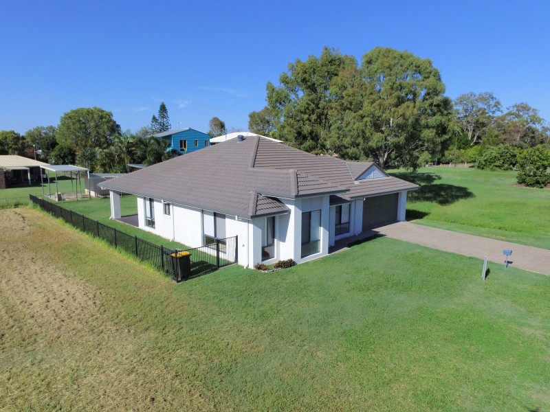 7 Barramundi Drive, Burrum Heads QLD 4659
