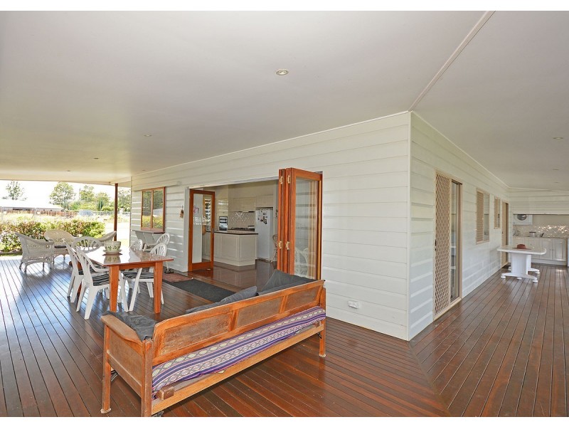 26 Hoffman Street, Burrum Heads QLD 4659