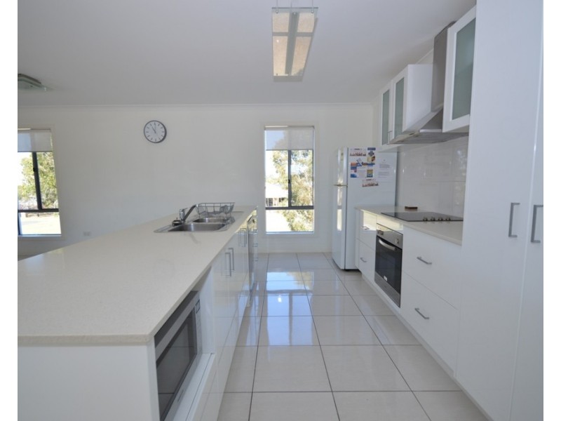 2 Tamarind Close, Burrum Heads QLD 4659