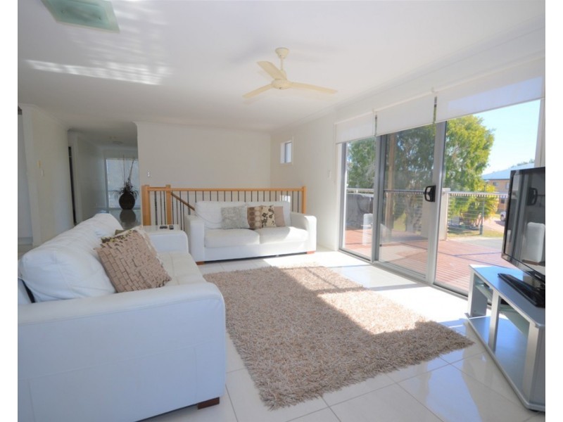 2 Tamarind Close, Burrum Heads QLD 4659
