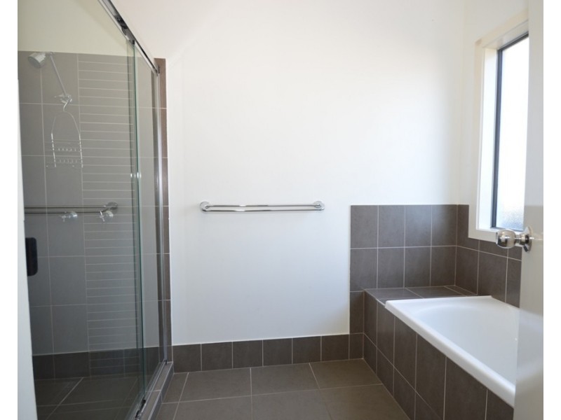 2 Tamarind Close, Burrum Heads QLD 4659