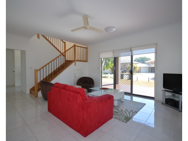 2 Tamarind Close, Burrum Heads QLD 4659