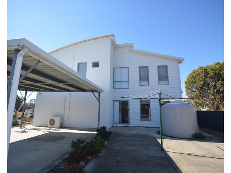 2 Tamarind Close, Burrum Heads QLD 4659