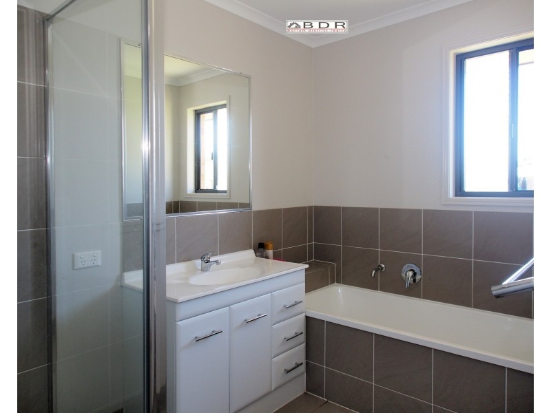 11 Annie Street, Howard QLD 4659