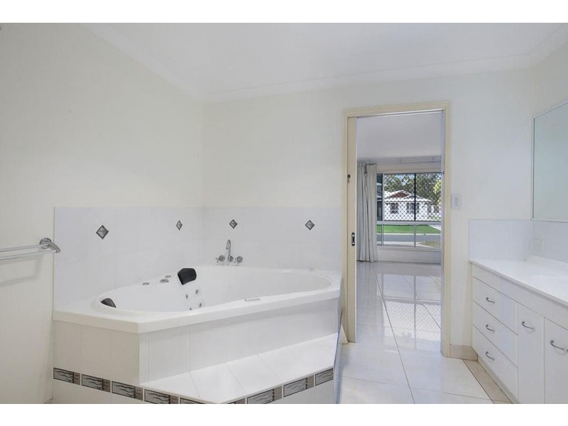 43 Traviston Way, Burrum Heads QLD 4659