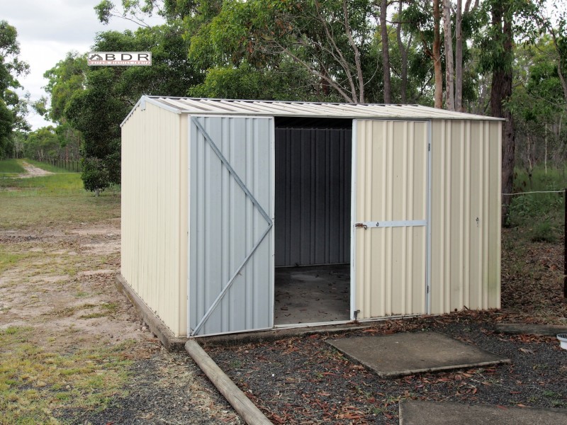 33 Ranch Park Drive, Pacific Haven QLD 4659