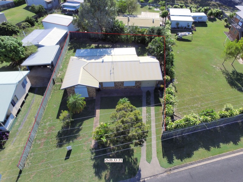 39 Ross Street, Burrum Heads QLD 4659