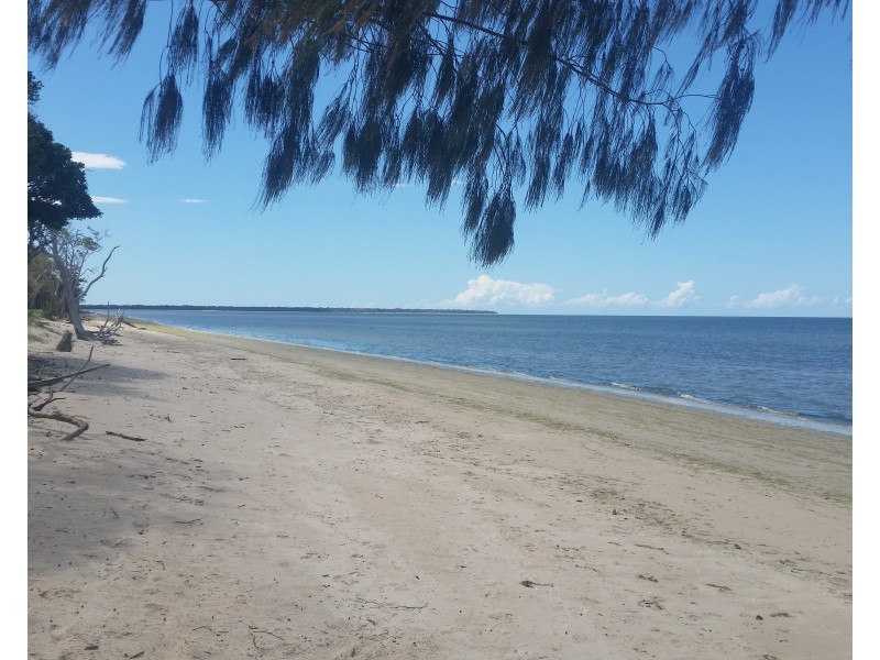 9 Barramundi Drive, Burrum Heads QLD 4659