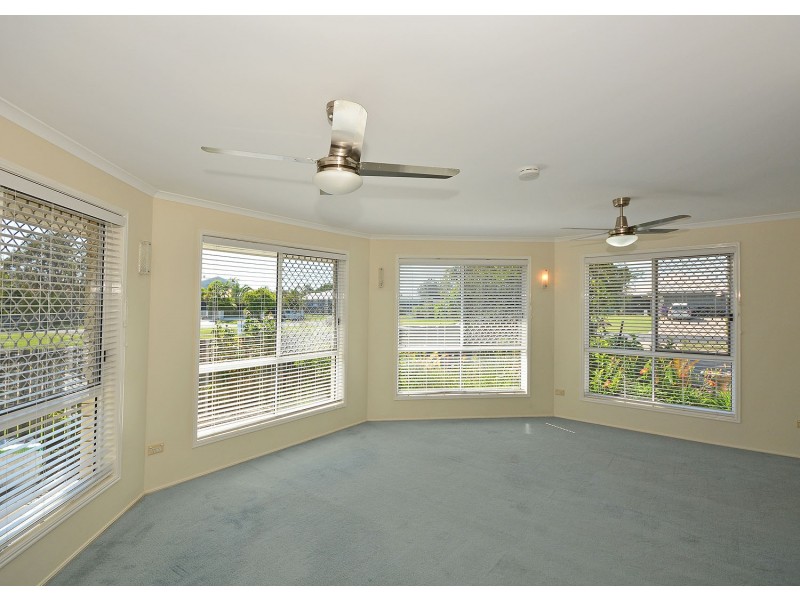 16 Lakes Boulevard, Burrum Heads QLD 4659