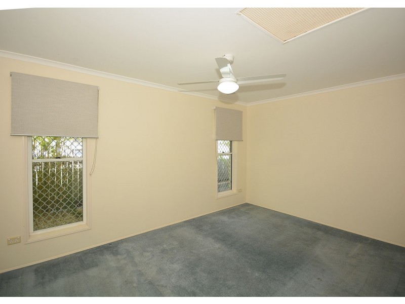 16 Lakes Boulevard, Burrum Heads QLD 4659