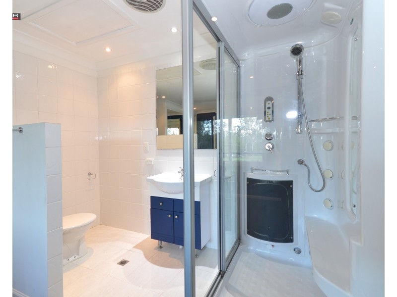 212 Pacific Haven Cct, Pacific Haven QLD 4659