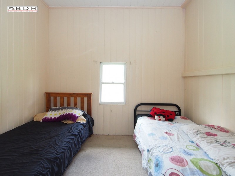 14 George Street, Torbanlea QLD 4662