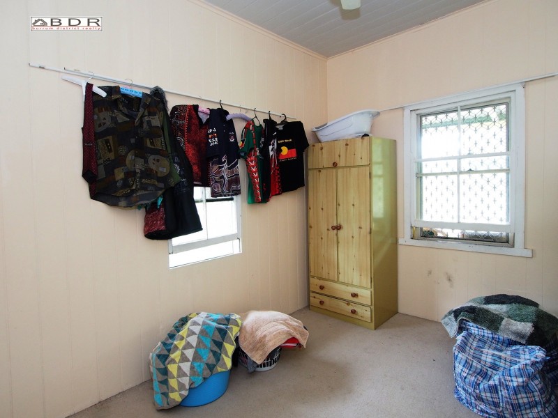 14 George Street, Torbanlea QLD 4662