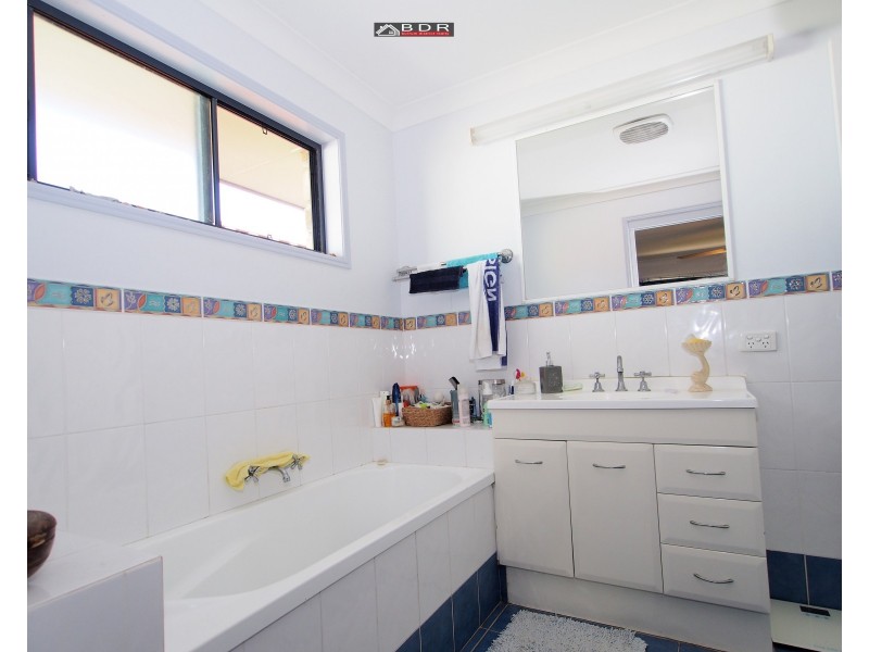 35 Ranch Park Drive, Pacific Haven QLD 4659