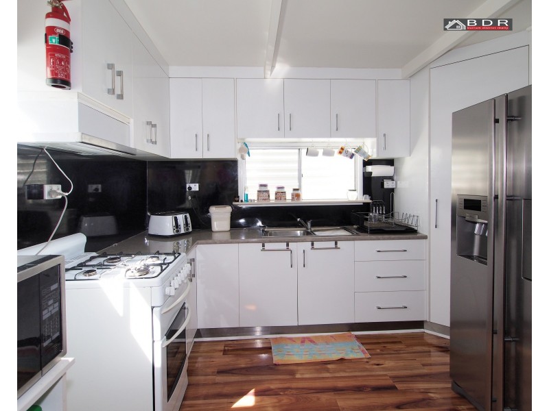 1 Howard St, Burrum Heads QLD 4659