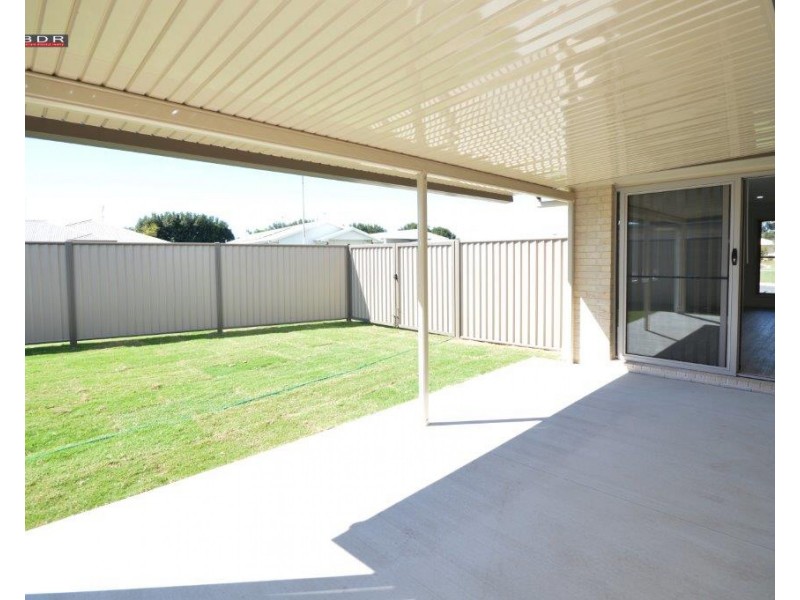 1/8 Cheellii Court, Burrum Heads QLD 4659