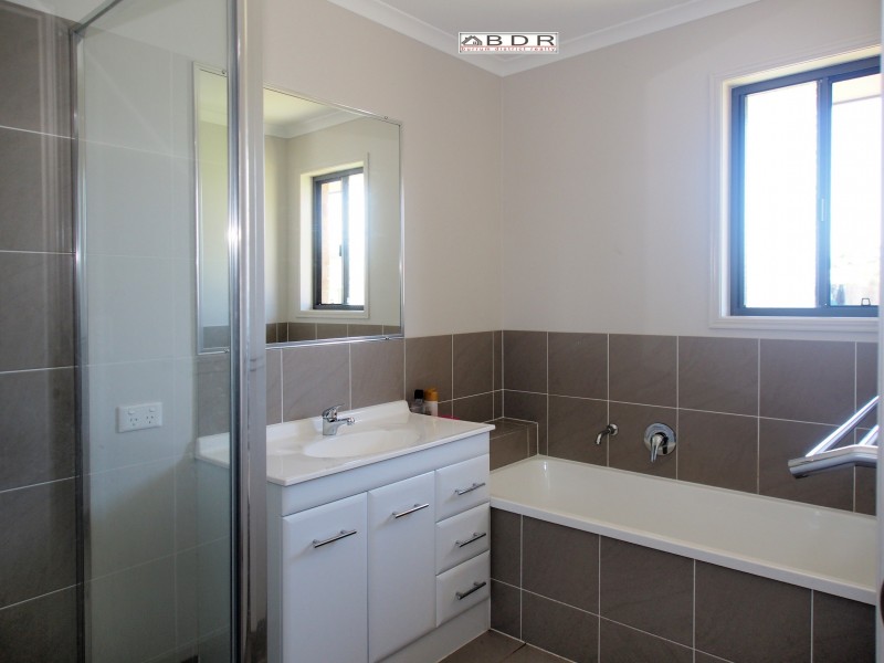 11 Annie Street, Howard QLD 4659