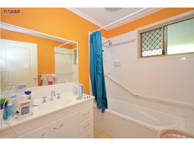 87 Todd St, Torbanlea QLD 4662