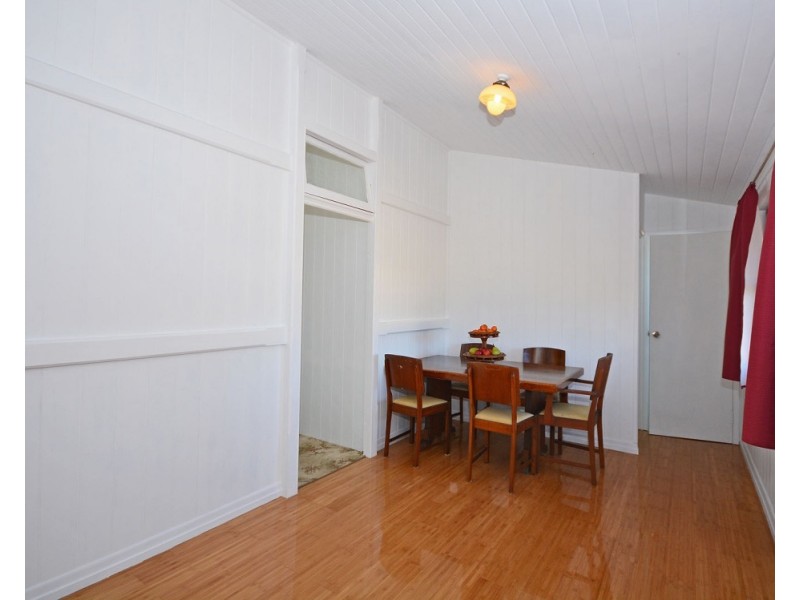 36 Robertson St, Torbanlea QLD 4662