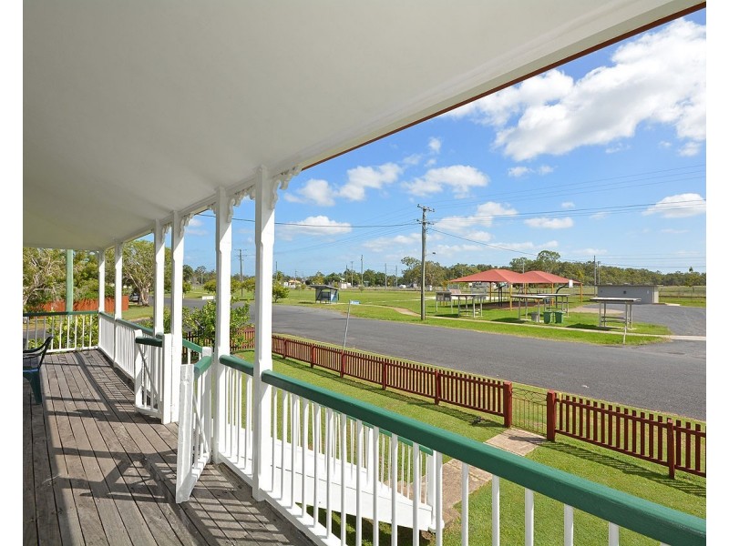36 Robertson St, Torbanlea QLD 4662