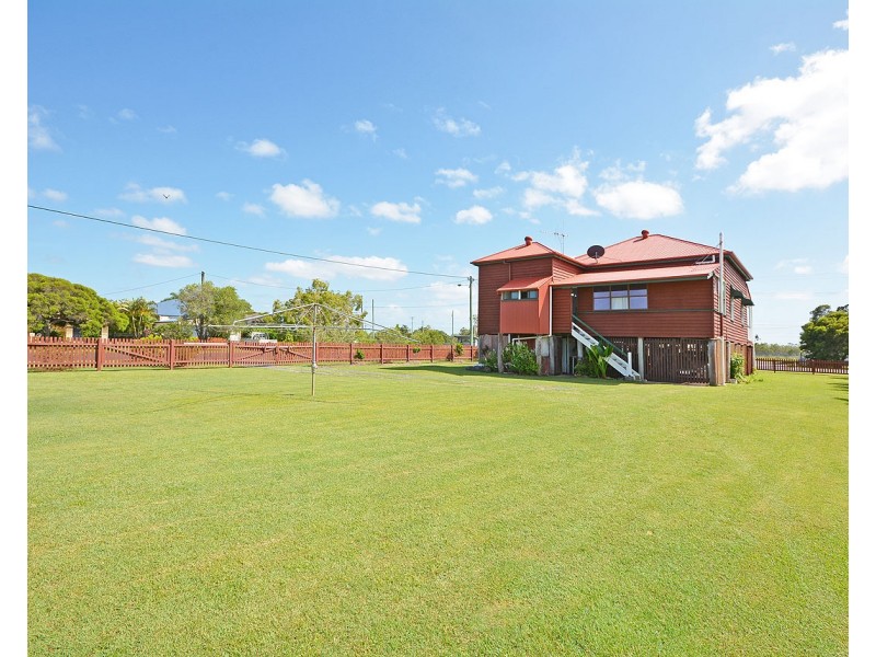 36 Robertson St, Torbanlea QLD 4662