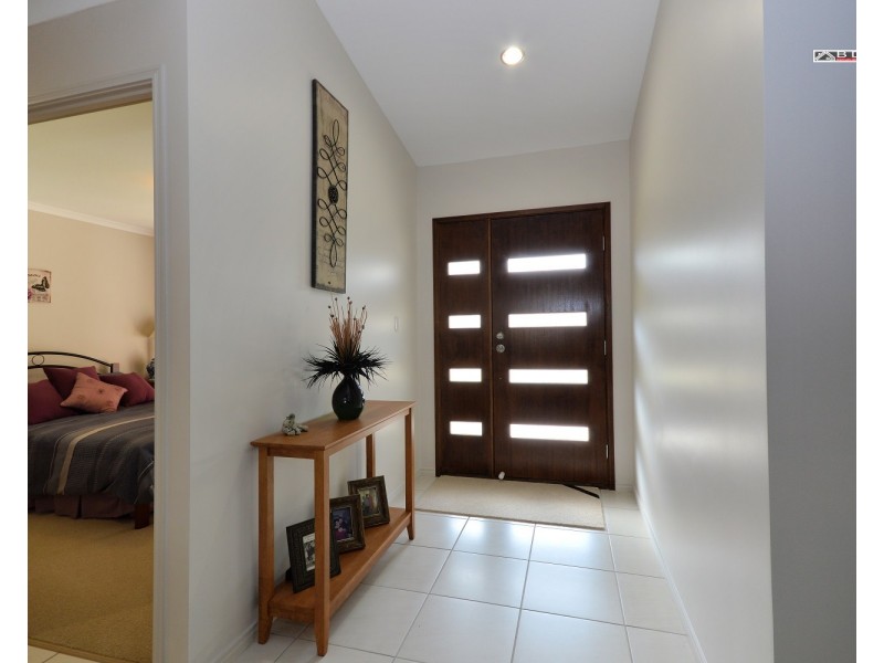 8 Louise Drive, Burrum Heads QLD 4659