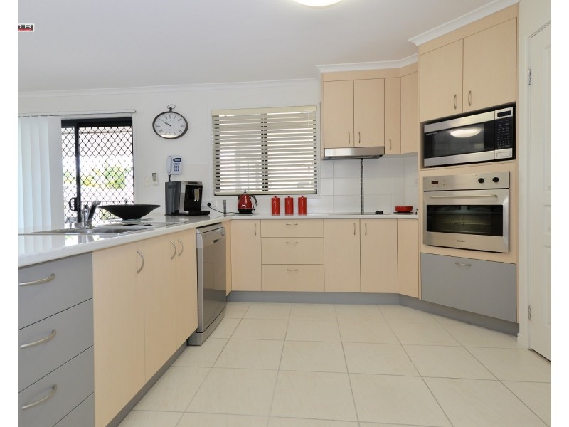 8 Louise Drive, Burrum Heads QLD 4659