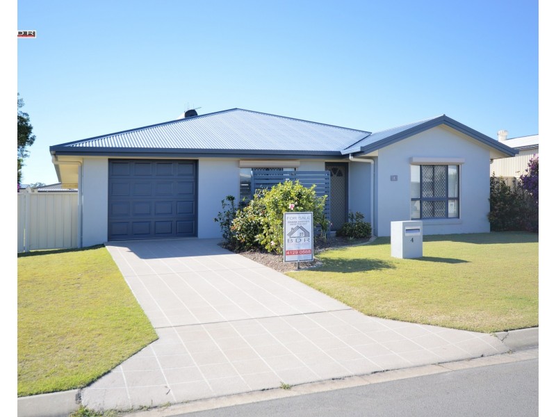 1/4 Pilbara Way, Burrum Heads QLD 4659