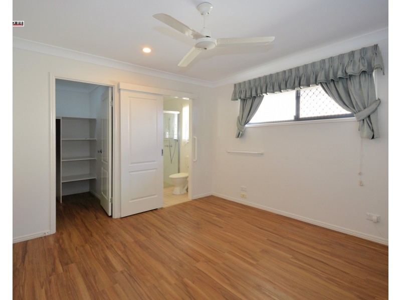 1/4 Pilbara Way, Burrum Heads QLD 4659