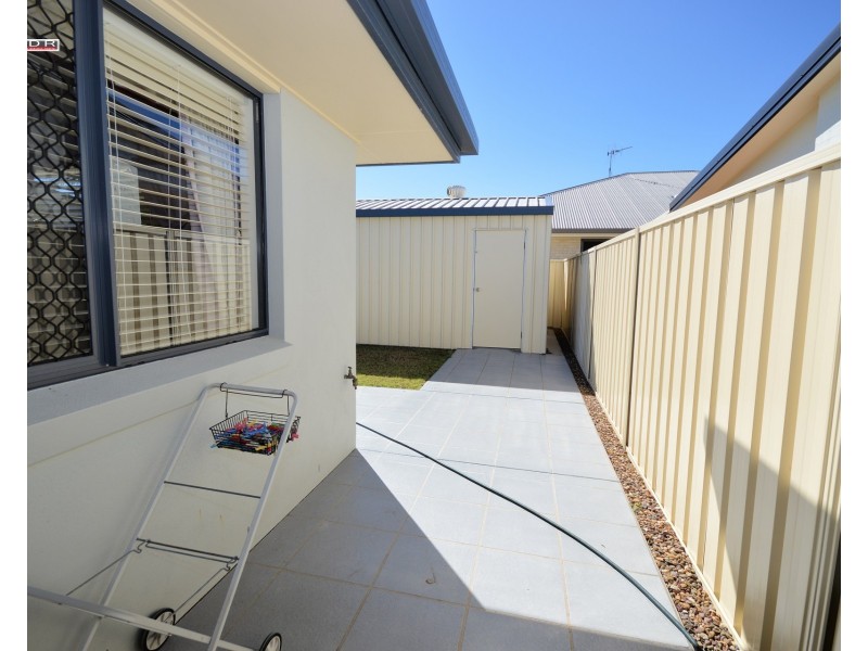 1/4 Pilbara Way, Burrum Heads QLD 4659