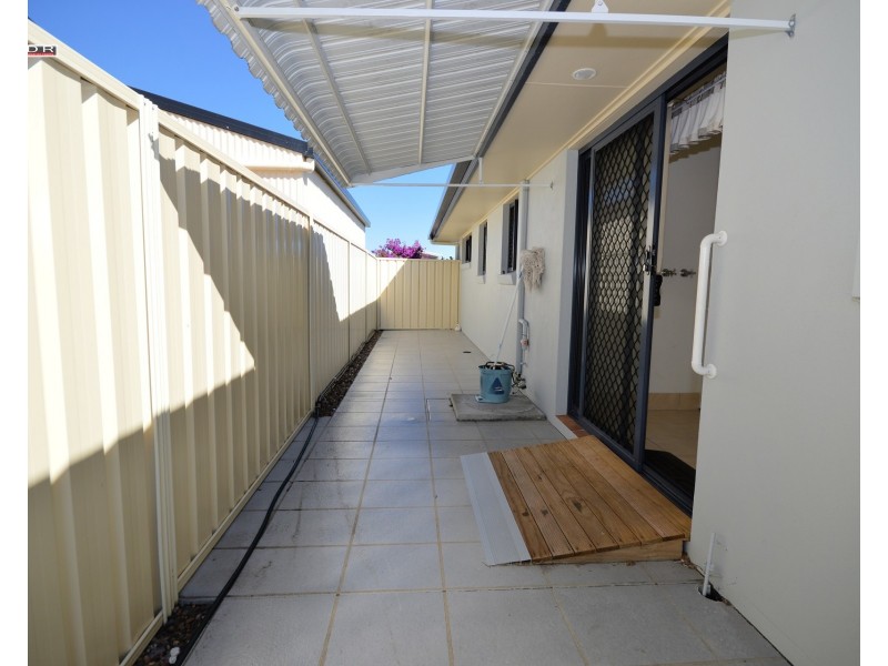 1/4 Pilbara Way, Burrum Heads QLD 4659