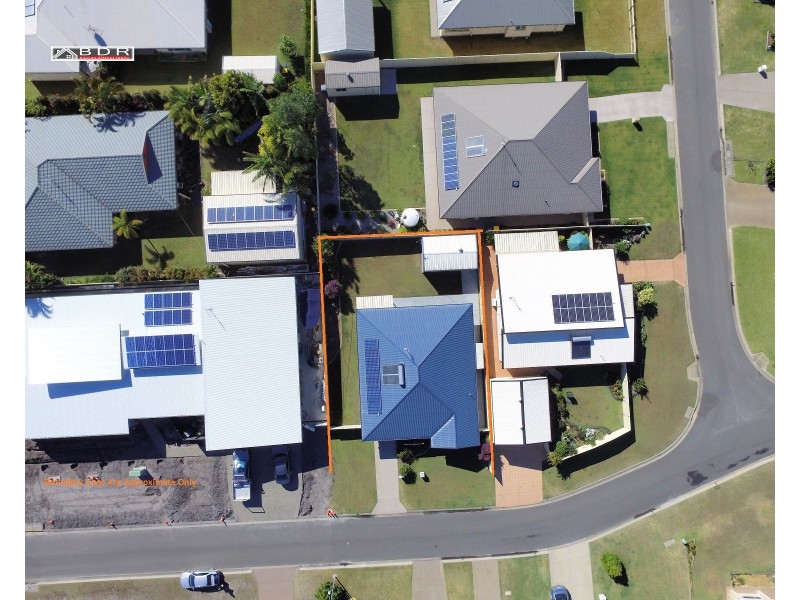 1/4 Pilbara Way, Burrum Heads QLD 4659