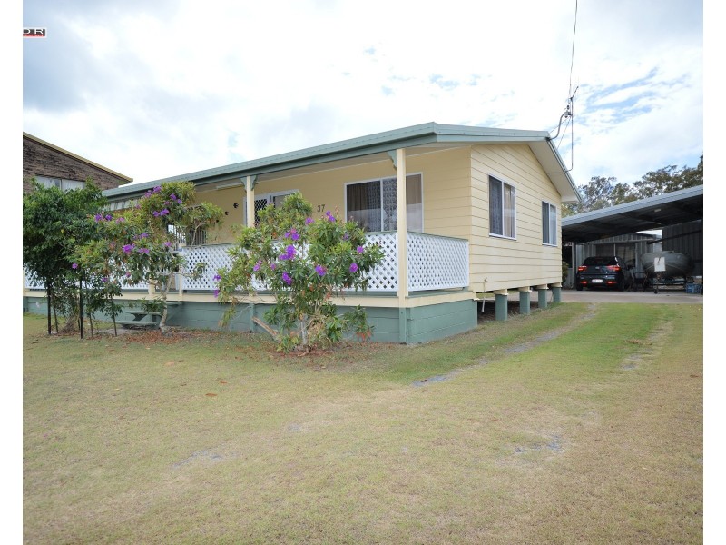 37 Ross Street, Burrum Heads QLD 4659