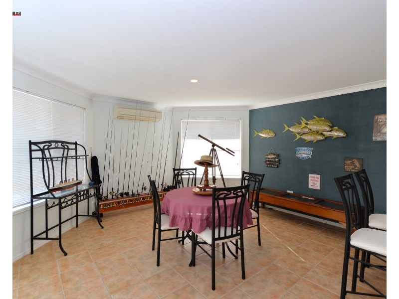 14 Lakeside Drive, Burrum Heads QLD 4659