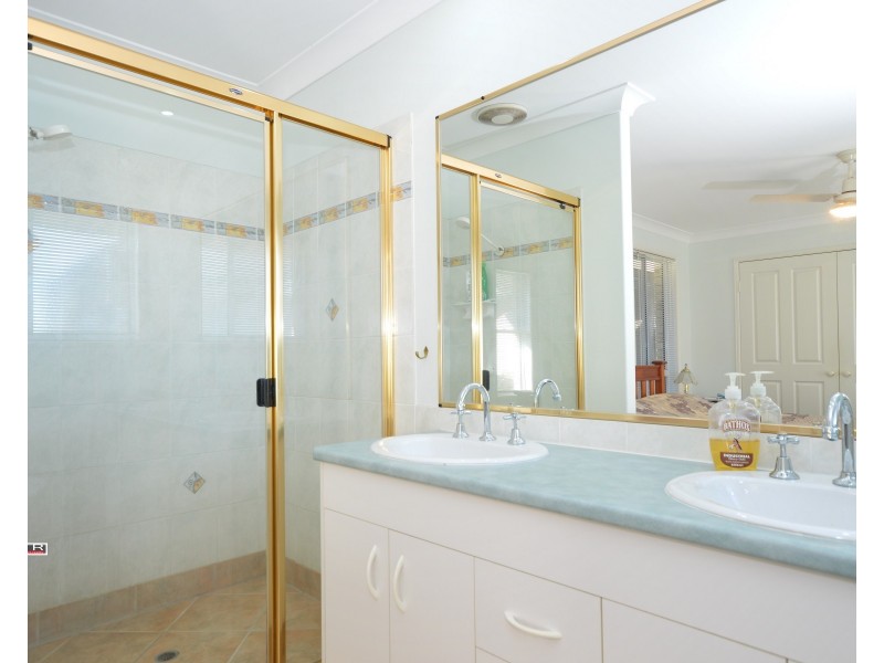 14 Lakeside Drive, Burrum Heads QLD 4659