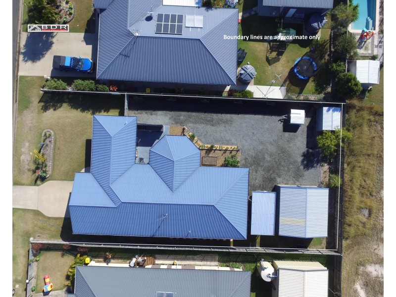 14 Lakeside Drive, Burrum Heads QLD 4659