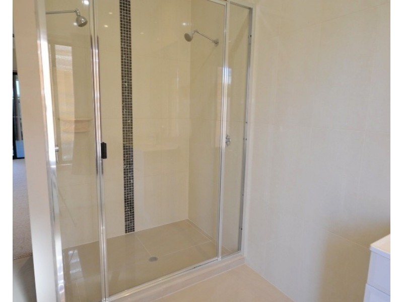 33 Traviston Way, Burrum Heads QLD 4659