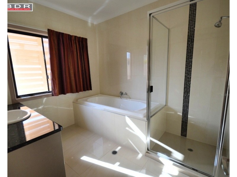 33 Traviston Way, Burrum Heads QLD 4659