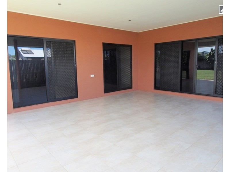 33 Traviston Way, Burrum Heads QLD 4659
