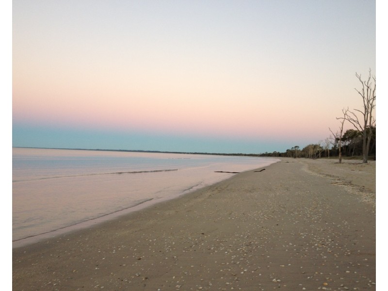 62 Beach Drive, Burrum Heads QLD 4659