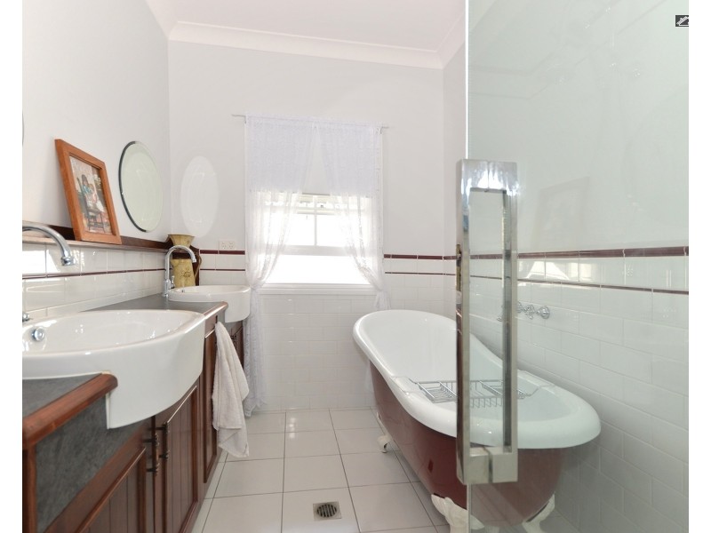 8 Traviston Way, Burrum Heads QLD 4659