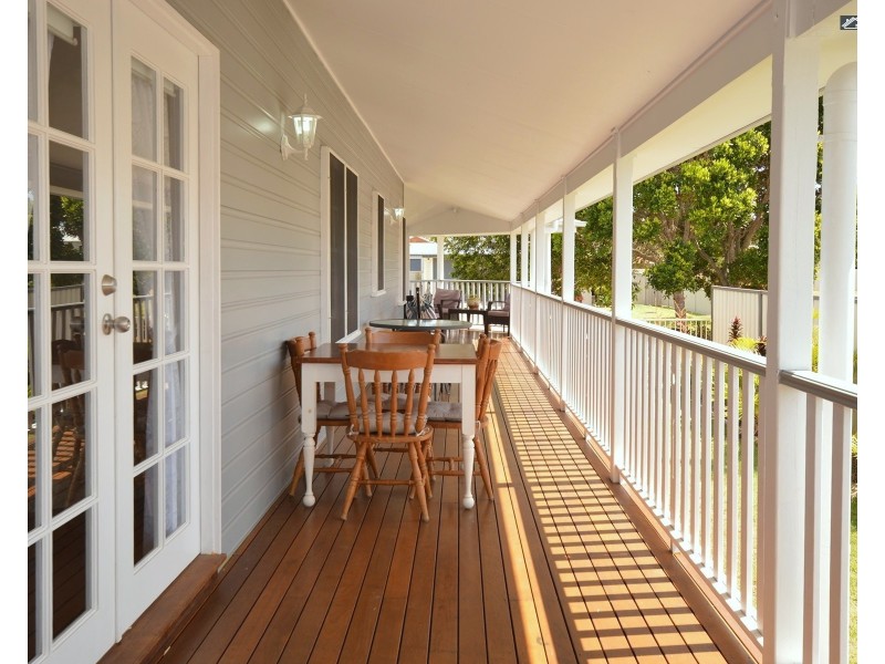 8 Traviston Way, Burrum Heads QLD 4659