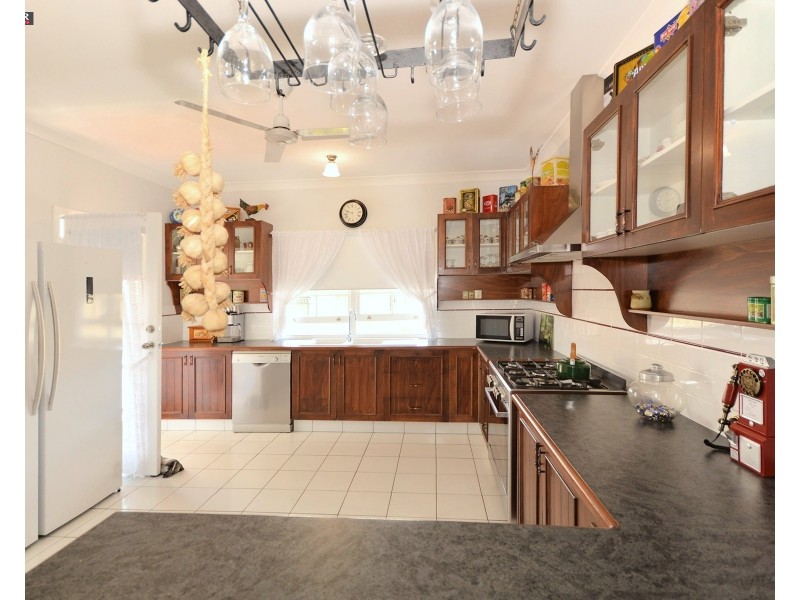 8 Traviston Way, Burrum Heads QLD 4659