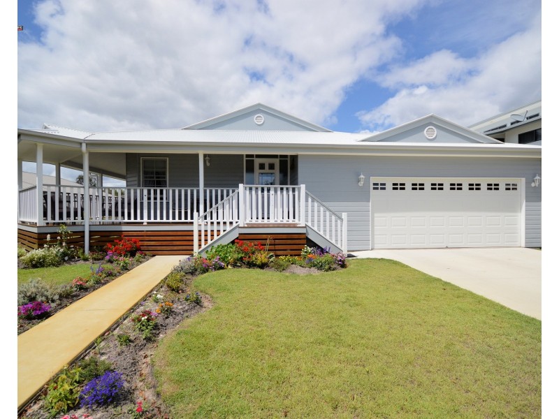 8 Traviston Way, Burrum Heads QLD 4659